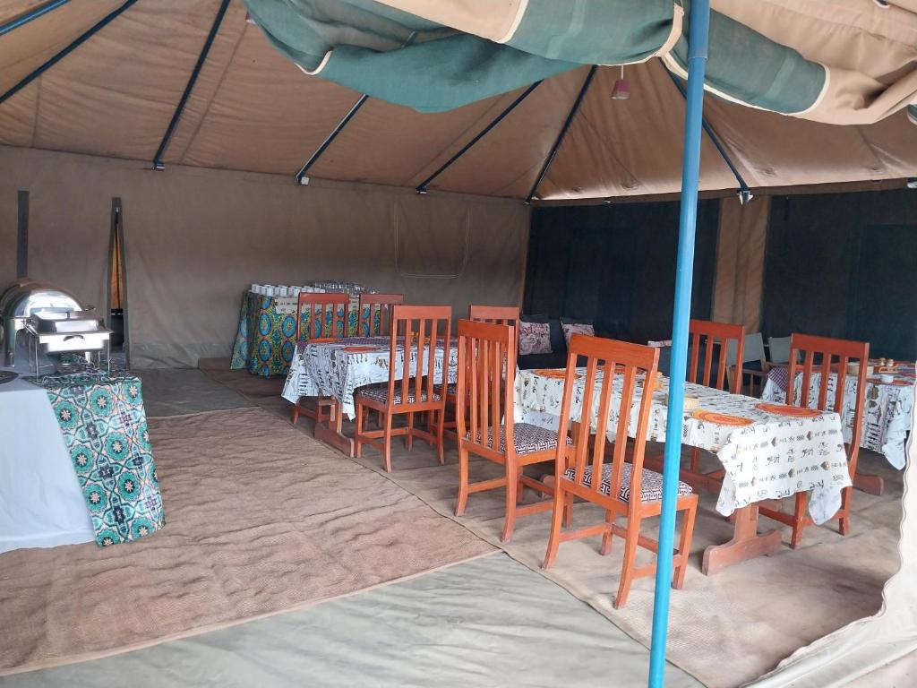 Serengeti Kamwene Mnyalukolo tented camp